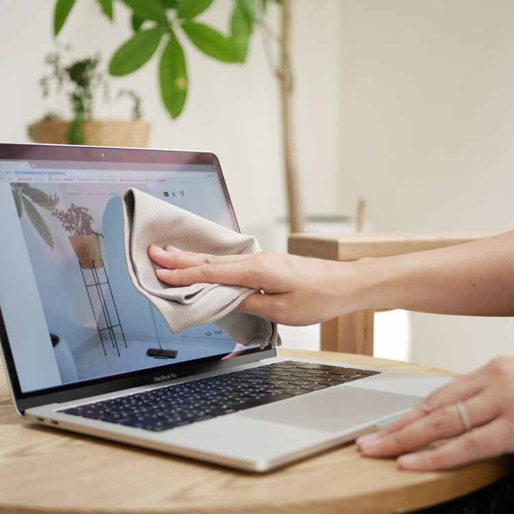 25407   screen cleaning   baner